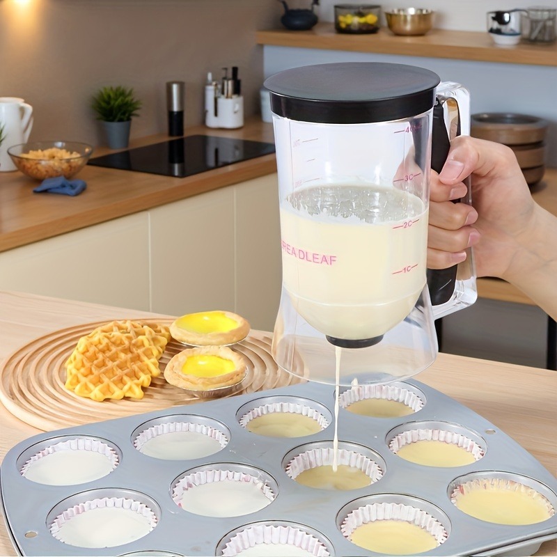 多目的手持ちプラスチック製生地ディスペンサー 計量カップ付き - Kitchen Baking Essentials のレビューと価格